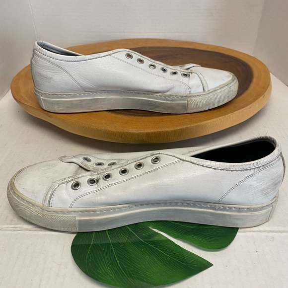 Common Projects Low Top Leather Sneakers - Picture 2 of 9